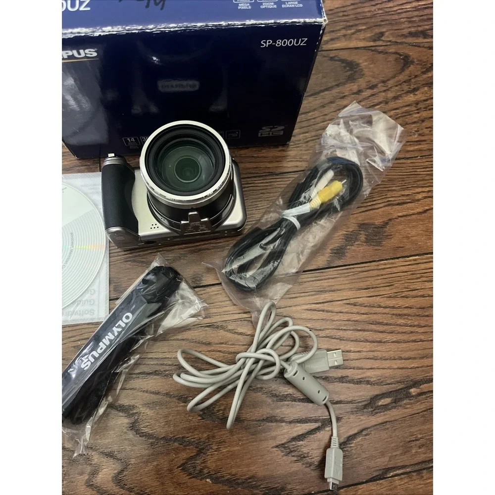 Olympus SP-800UZ Digital Camera w/charger Chord battery memory card Tested Works